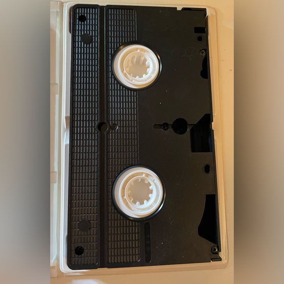 All Dogs Go to Heaven VHS Video Tape Clamshell 1989 MGM Animated Kids Movie - Picture 5 of 5